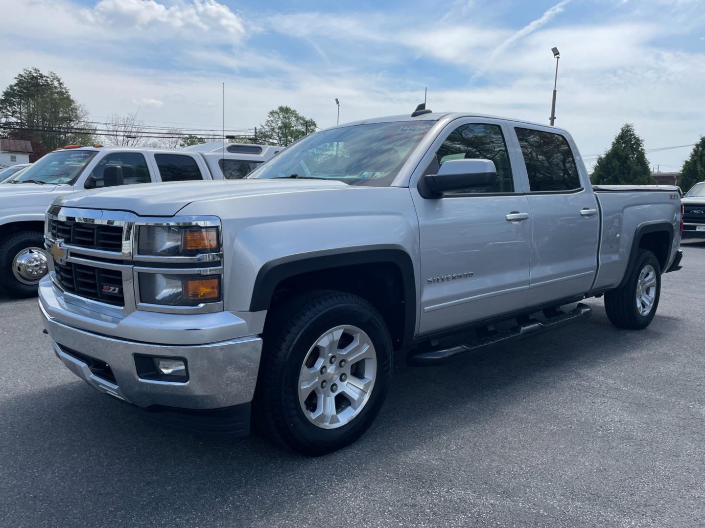 2015 silver /black Chevrolet Silverado 1500 LT Crew Cab 4WD (3GCUKREC5FG) with an 5.3L V8 OHV 16V engine, 6-Speed Automatic transmission, located at 101 N. Main Street, Muncy, PA, 17756, (570) 546-5462, 41.207691, -76.785942 - Photo#0